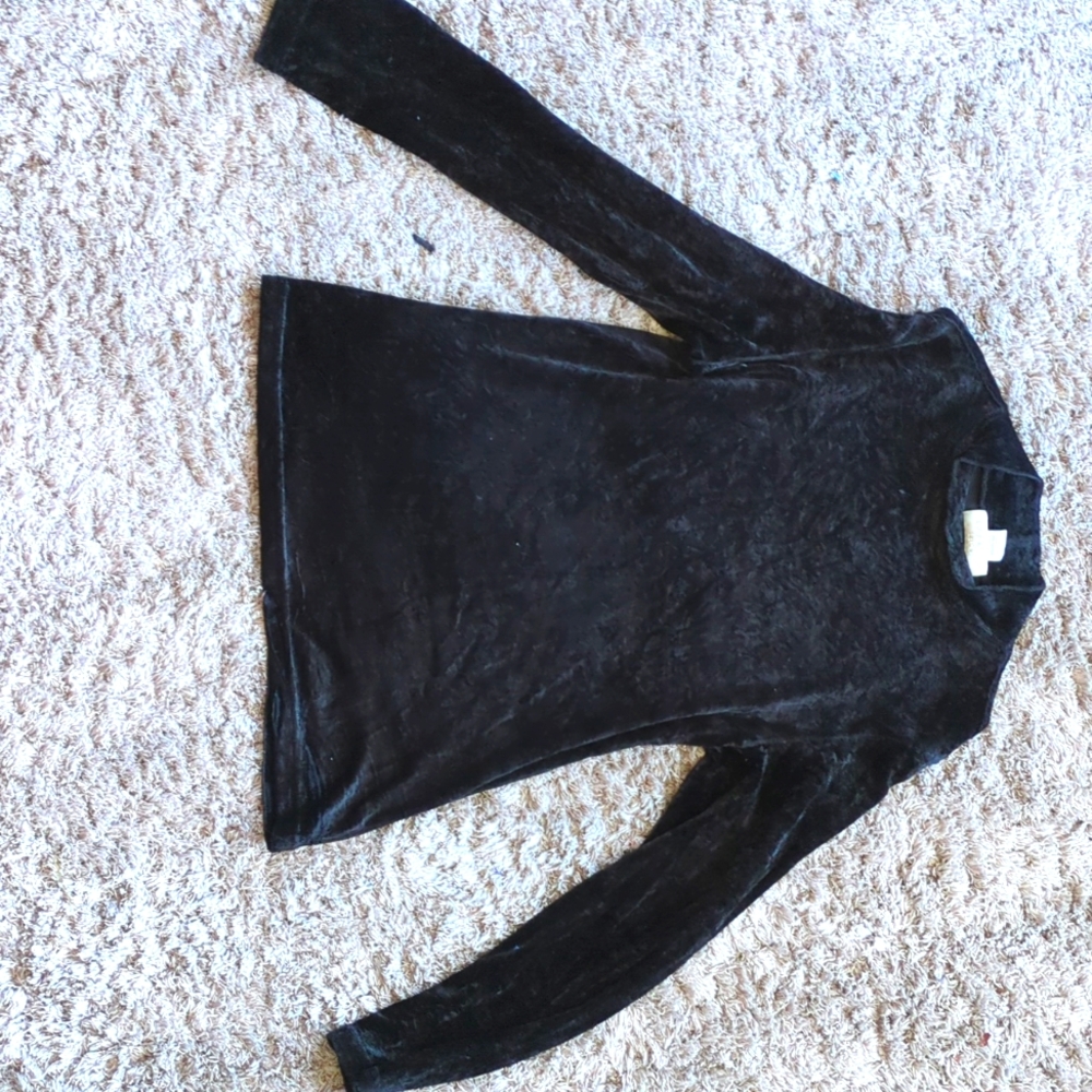Long sleeve, moc turtleneck crushed velour